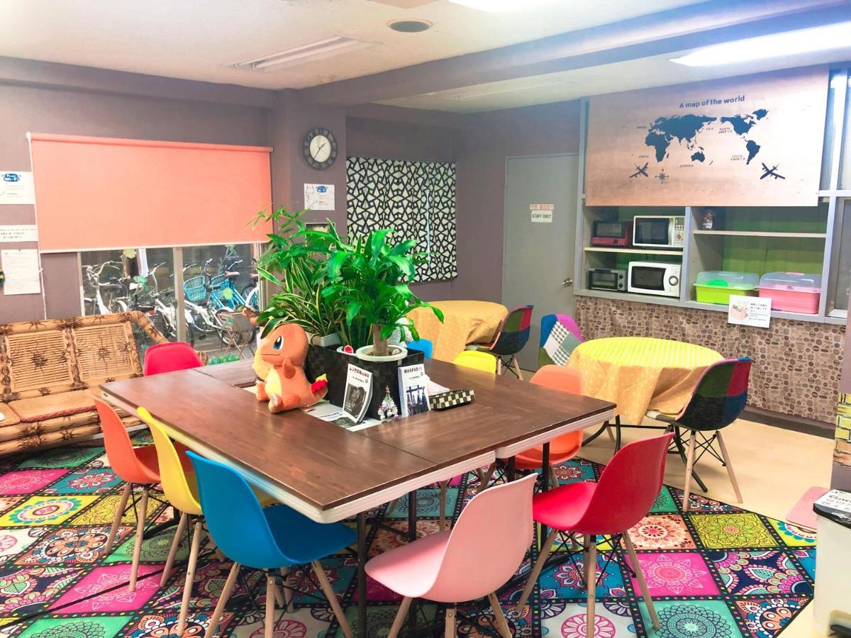 Guesthouse Shiawase Eki Fukuoka  Exteriör bild