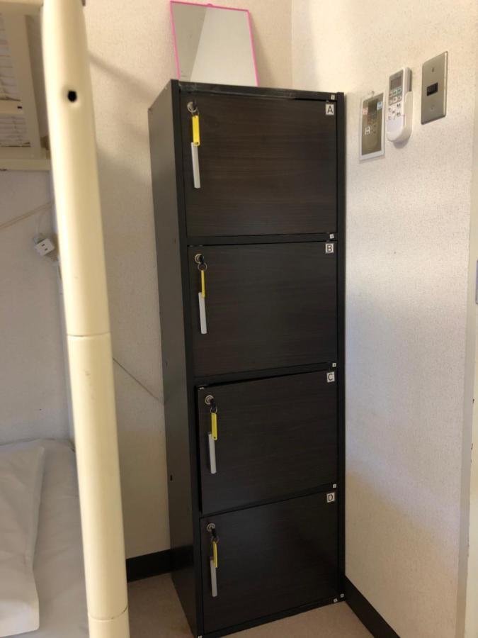 Guesthouse Shiawase Eki Fukuoka  Exteriör bild